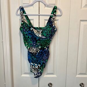Women’s bathing suit size 14